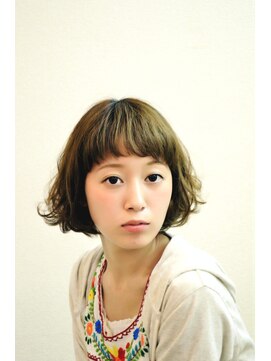 エアーベリー(AIR BERRY) 外はねの外国人風ボブ