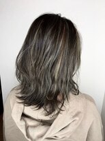フロート 小阪店(float)&nbsp;アッシュグレー_耳かけ,毛先パーマ,イメチェン