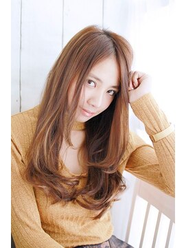 プティルカ ディーシー本店(PutiLuca D.C.) 毛先カールの内巻きレイヤー