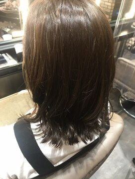 ルシエ(LUCIE) しっとり艶ミディ