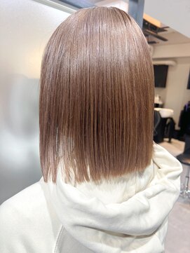 フェルーナ(FERNA) 『ブリーチ×1＋イルミナカラー＋カット』【FERNA池袋】