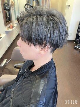 ミュウ(Private hair salon Miu) マッシュ(センターパート)＋ハイライト＋グレーアッシュ