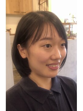 ミトノヘアーアンドイー(MITONO HAIR and E) ふんわりまとまるミディアムボブ