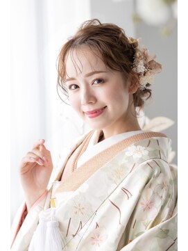 ヘアメイクサロンシャルメ(Hair Make Salon CHARMER) 花嫁様にオススメ!ふんわりシニヨン