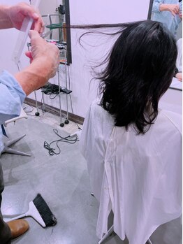 再現性の高いカット技術で、サロン帰りヘアが続く♪忙しい朝のスタイリングも簡単にキマるのも嬉しい◎