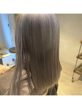リール(rire) デザインカラーレイヤーカットウェットヘア夏オリーブベージュ
