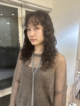 ベンチ(bench) 『くしゃミディアムパーマ』正城