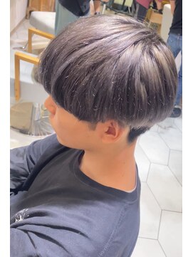 カルテット(Quartett) 【Quartett】刈り上げマッシュ×シルバーカラー