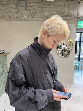 ゼスト ジグ(ZEST ZIGU) メンズホワイトブロンド　mao 吉祥寺