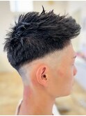 スパイキーショートフェードスタイル