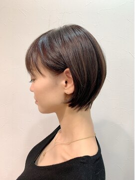 ルッソ チアロ(Lusso chiaro) フェザーショート/くすみベージュ