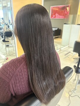 シャンプーボーイエイムス(SHAMPOO BOY aims) 艶感のあるアッシュベージュ