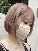 渋谷ブリーチカラー切りっぱなしボブミルクティーベージュカラー