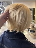 ブロンド　レイヤーボブ　抜きっぱなし