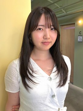 ウタ 大通×レイヤーカット×グレージュ