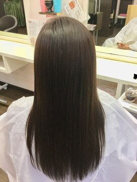 イヴァルヴ(EVOLVE) 30代40代ツヤ髪カラー大人可愛いナチュラルストレートロング