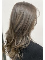 ジンジャー(GINGER)&nbsp;アッシュ×スロウ×ハイライト×くすみカラー×トリートメント