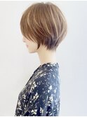 大人可愛い前髪ありひし形耳掛けクールショートボブ20代30代40代