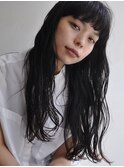 ロングと黒髪と前髪が大人かわいい