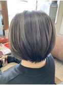 グレージュツヤボブ