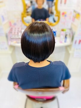 美容室 ティンカーベル ショートヘア
