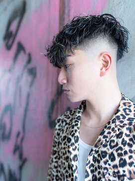 エフエム 明大前(FM) バーバー　アップバングフェード