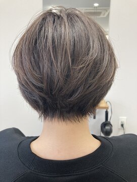 シャフト(SHAFT) 軽めショートスタイル♪