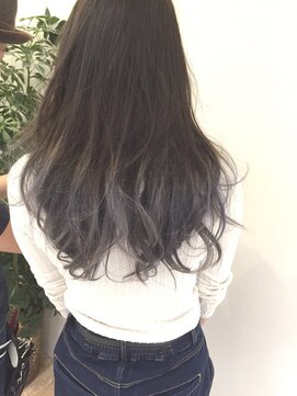 ラヴェ(LAWE.) ノームコア×シルバーグラデーションカラー♪