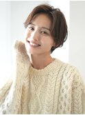 切りっぱなしショート・ボブ/絶壁解消/前髪なし/20代/30代/丸顔