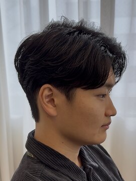 アコロン(acoron.) メンズパーマ/毛流れ/センターパート/池袋メンズカット