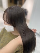 ロンドルピナス 小倉(Lond Lupinus) ミディアムレイヤーカット/似合わせカット/大人ガーリー/20代