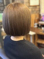 インフィニティ(INFINITY)&nbsp;顎ラインボブ×透け感アッシュグレージュ　シェルアイス