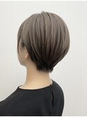 艶感たっぷりの上品ショートボブ