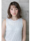 ミントベージュ×ラフ外ハネミディ