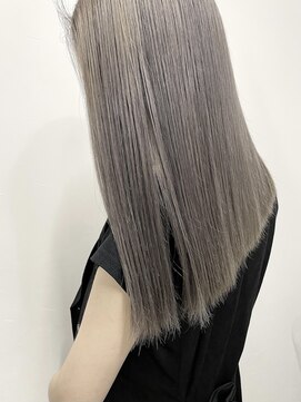 エスアイ(S.i) くすみグレージュ［五条駅/京都駅/七条駅/四条駅/烏丸駅］