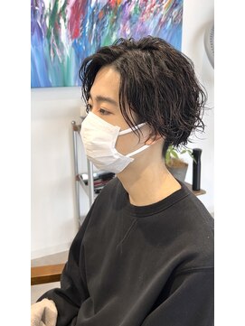 リベイル(LIVEIL) センターパート　ネープレス　ツイストスパイラル　波巻パーマ