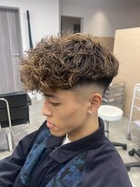 アンバー(UMBER)&nbsp;スペインカール　メンズパーマ　短髪パーマ