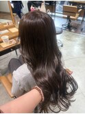 オリーブベージュカラー