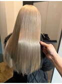 ダブルカラー×ロングレイヤー×ホワイトブロンド×ハイトーン