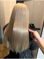 ビハインドザカーテン(BEHIND THE CURTAIN)&nbsp;ダブルカラー×ロングレイヤー×ホワイトブロンド×ハイトーン