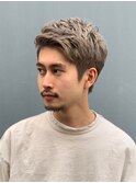 ハイトーンとも相性の良いスパイキーショートスタイル