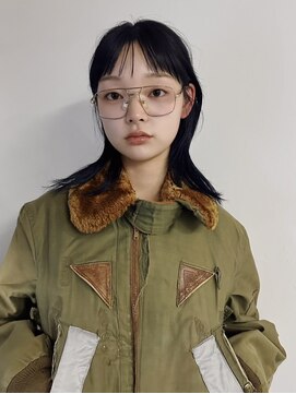 プーネ(puune) ぱつっとライン感のあるおしゃミディアム