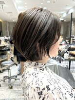 アフロート ルヴア(AFLOAT RUVUA)&nbsp;『岩田莉奈』新宿髪質改善　大人の魅力引き出す丸みショートボブ