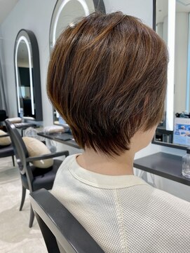 メゾンブラン 川西阪急店(Maison Blanc) 大人の軽やかショートレイヤー×艶髪AVEDAケアカラー