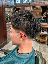 フォーコーナーズカットショップスリーセント 栄(FourCornersCutShop 3/cent)&nbsp;【テーパーフェード×スパイキーショート】