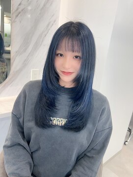 ラピス 新宿(Lapis) 【Lapis新宿】レイヤーカット×ネイビーブルー