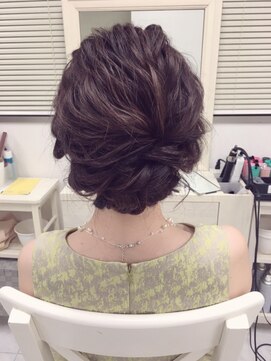 リサ 恵比寿(risa.) ウェーブふんわりアップ