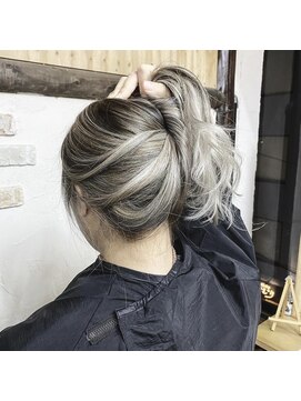 ユートピア(U topia) シルバーカラー