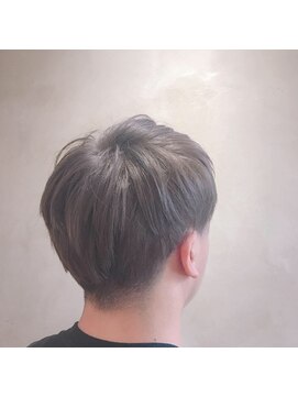 アクロ(ACRO) シルバーショートマッシュ