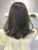 シティ(CITY)&nbsp;オリーブベージュ×くびれレイヤー　CHICA